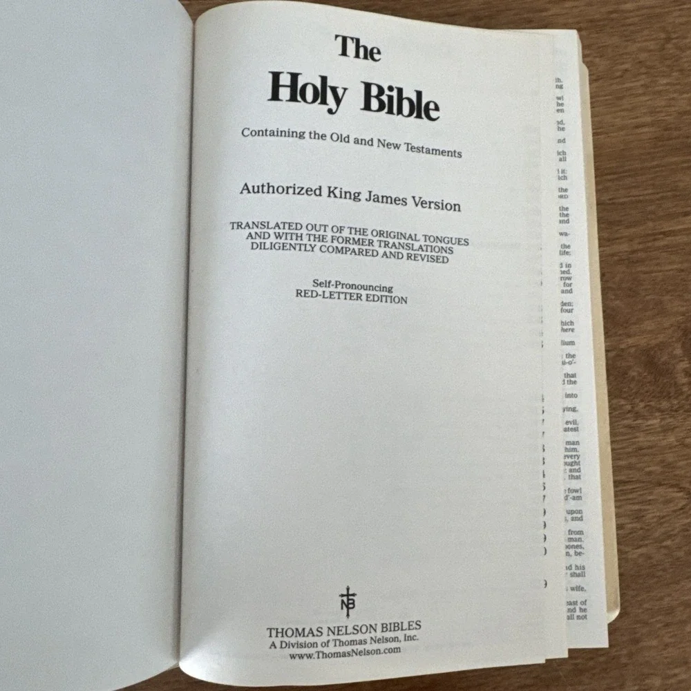 Thomas Nelson KJV Holy Bible Vintage 1983 White Red Letter